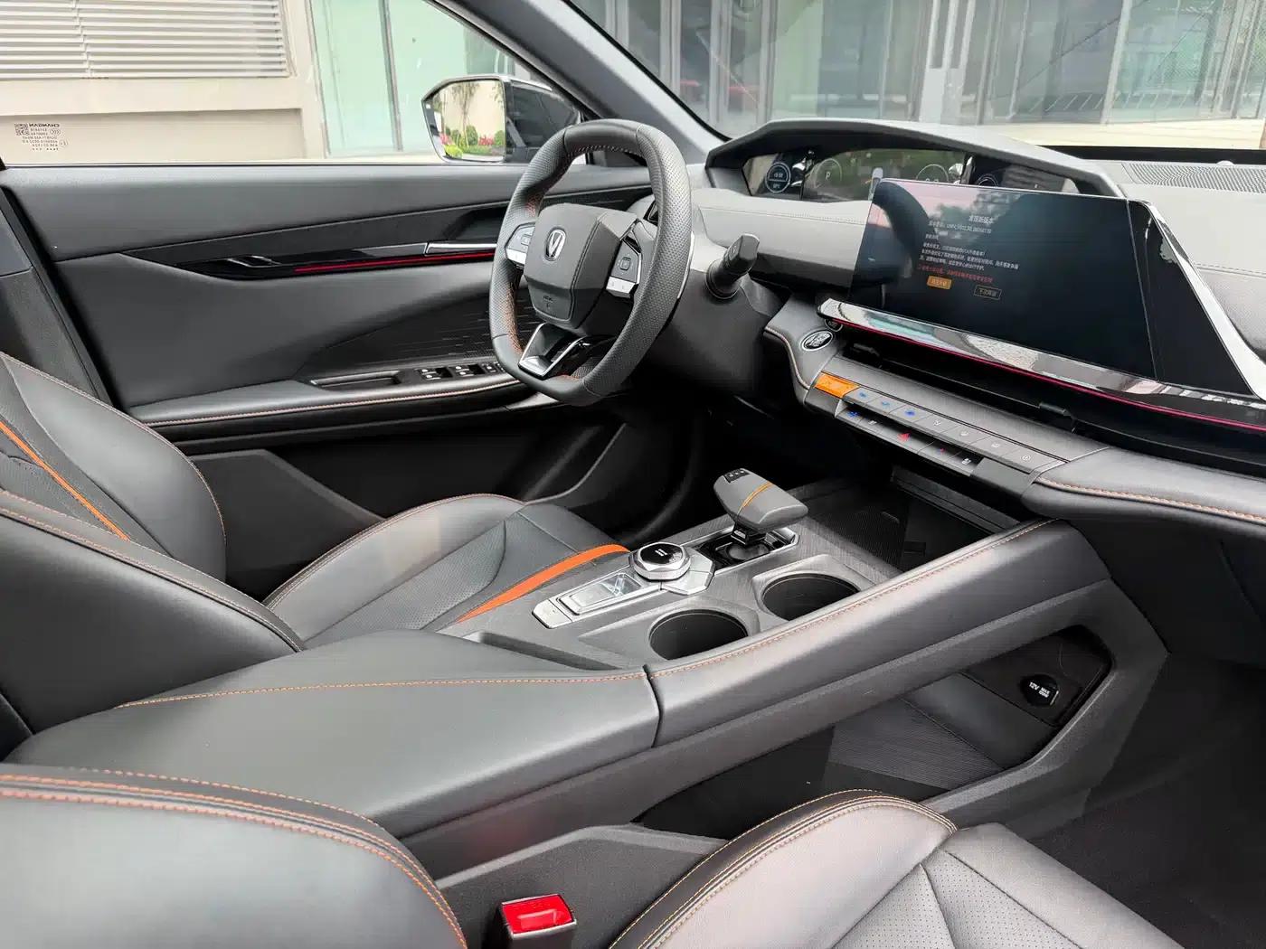 Changan UNI-V 2025 Model, Third Generation, 1.5T 500Bar Premium Edition — миниатюра 20