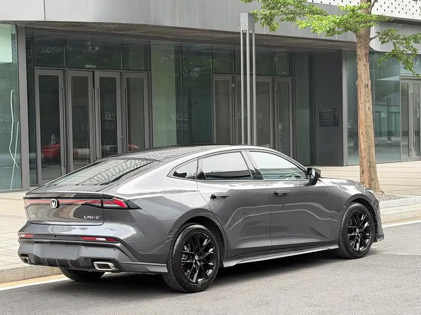 Changan UNI-V 2025 Model, Third Generation, 1.5T 500Bar Premium Edition — миниатюра 7