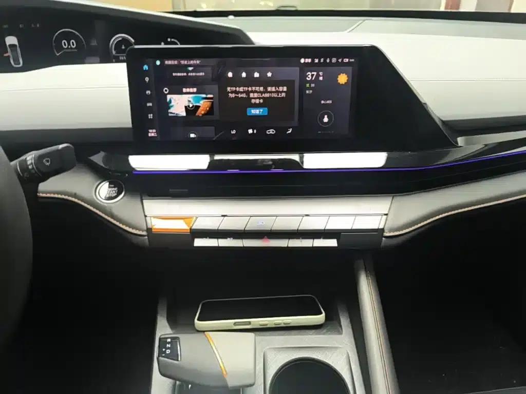 Changan UNI-V 2022 1.5T Premium Edition — миниатюра 13