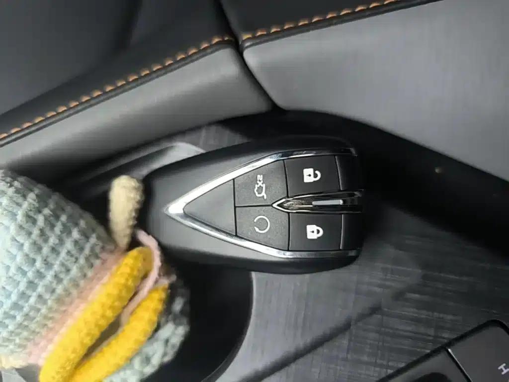 Changan UNI-V 2022 1.5T Premium Edition — миниатюра 9
