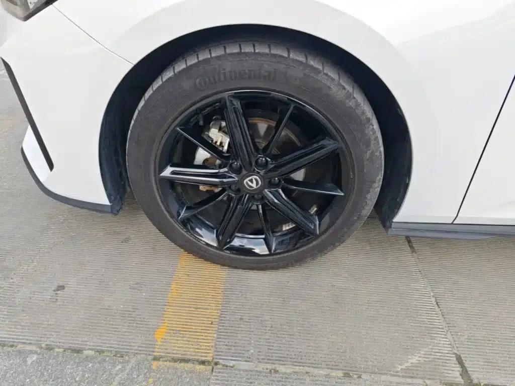 Changan UNI-V 2022 1.5T Premium Edition — миниатюра 23