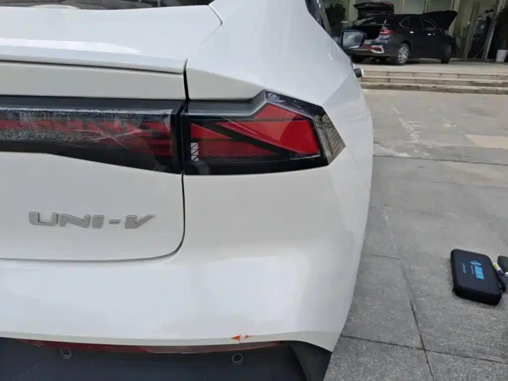 Changan UNI-V 2022 1.5T Premium Edition — миниатюра 8