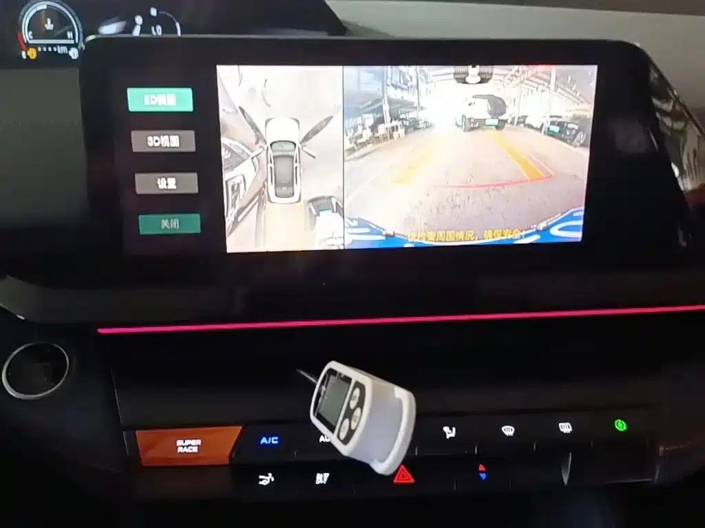 Changan UNI-V 2023 1.5T Premium Edition — миниатюра 13