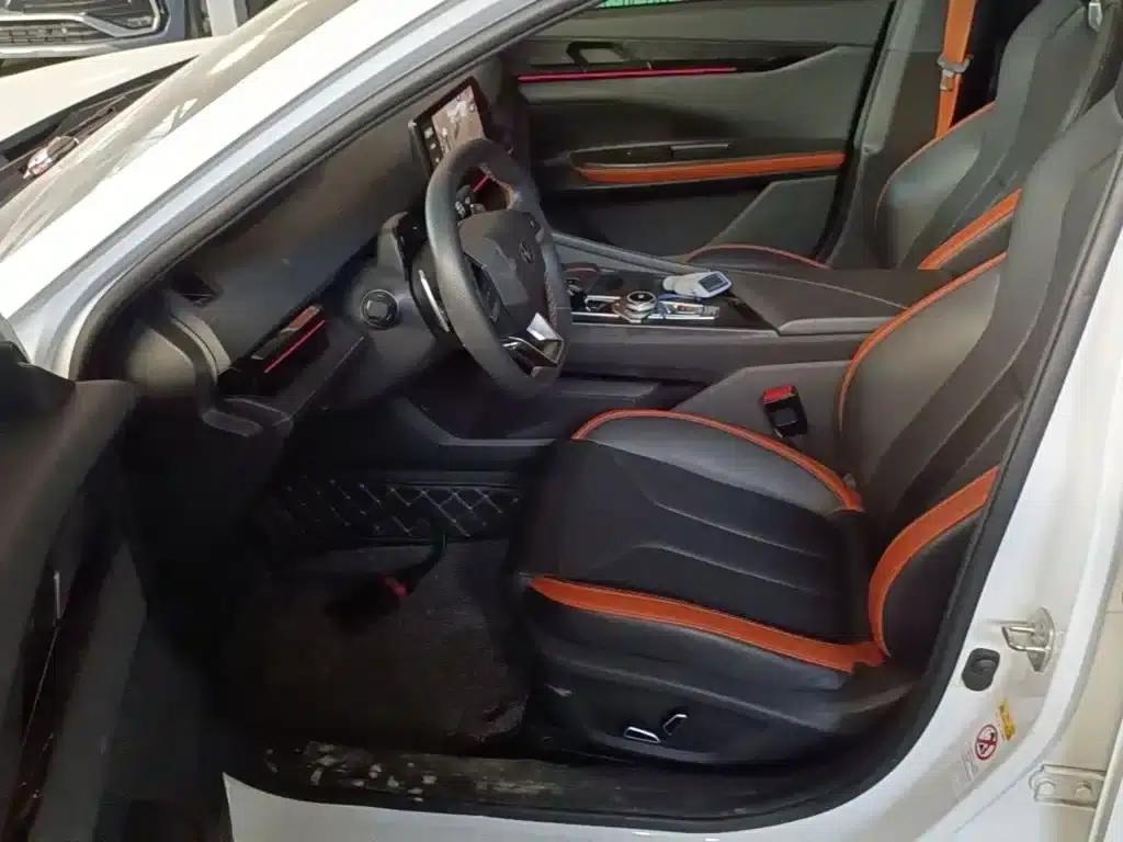 Changan UNI-V 2023 1.5T Premium Edition — миниатюра 15