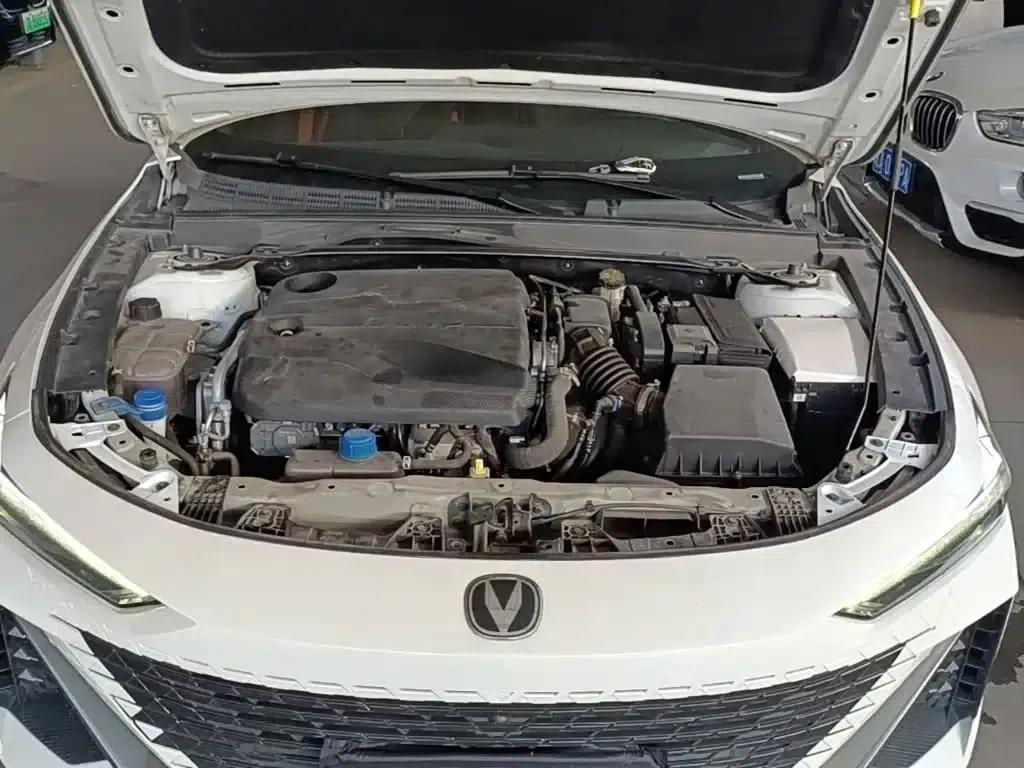 Changan UNI-V 2023 1.5T Premium Edition — миниатюра 20