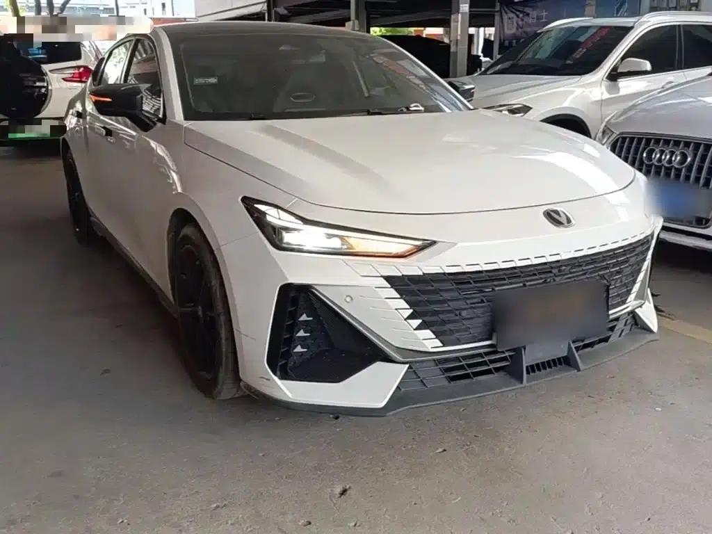 Changan UNI-V 2023 1.5T Premium Edition — миниатюра 4