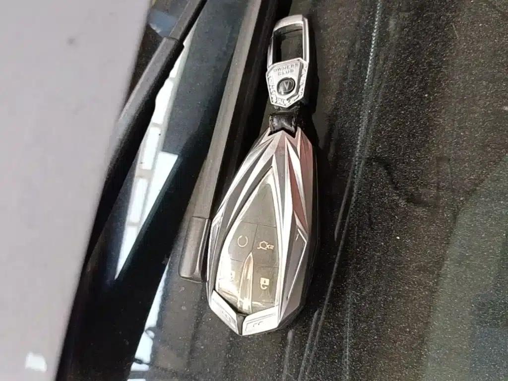 Changan UNI-V 2023 1.5T Premium Edition — миниатюра 9