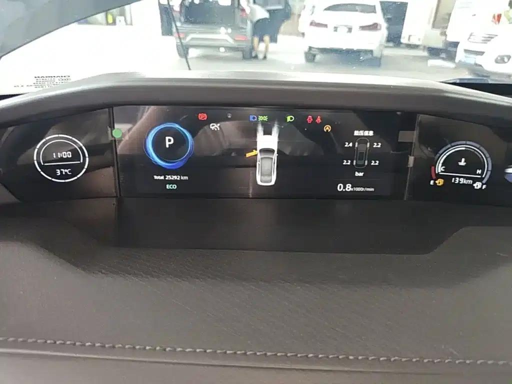 Changan UNI-V 2022 1.5T Sport Edition — миниатюра 12