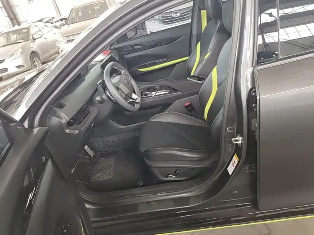 Changan UNI-V 2022 1.5T Sport Edition — миниатюра 15