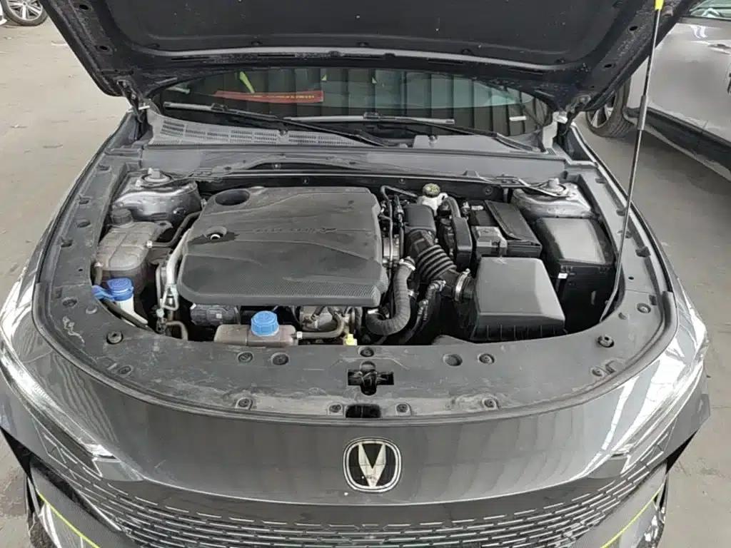 Changan UNI-V 2022 1.5T Sport Edition — миниатюра 20
