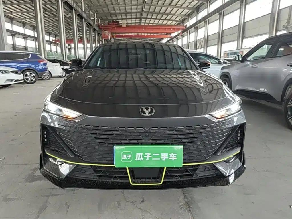 Changan UNI-V 2022 1.5T Sport Edition — миниатюра 3