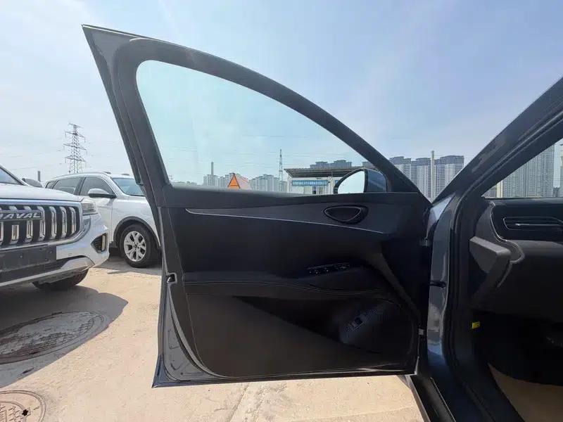 Seal 06DM 2025 Intelligent Driving Edition DM-i 120KM Premium Model — миниатюра 17