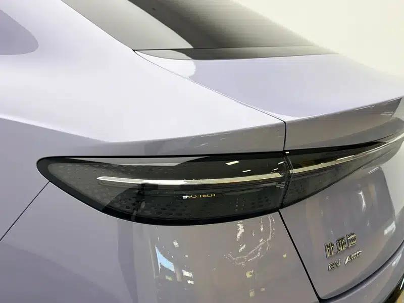 Seal 2025 Facelift 600 4WD Intelligent Driving Edition — миниатюра 13
