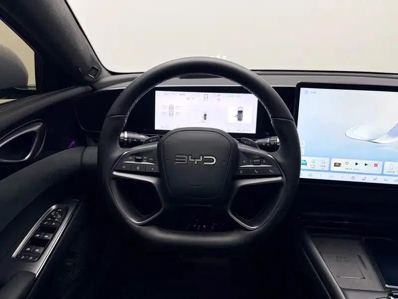 Seal 2025 Facelift 600 4WD Intelligent Driving Edition — миниатюра 16