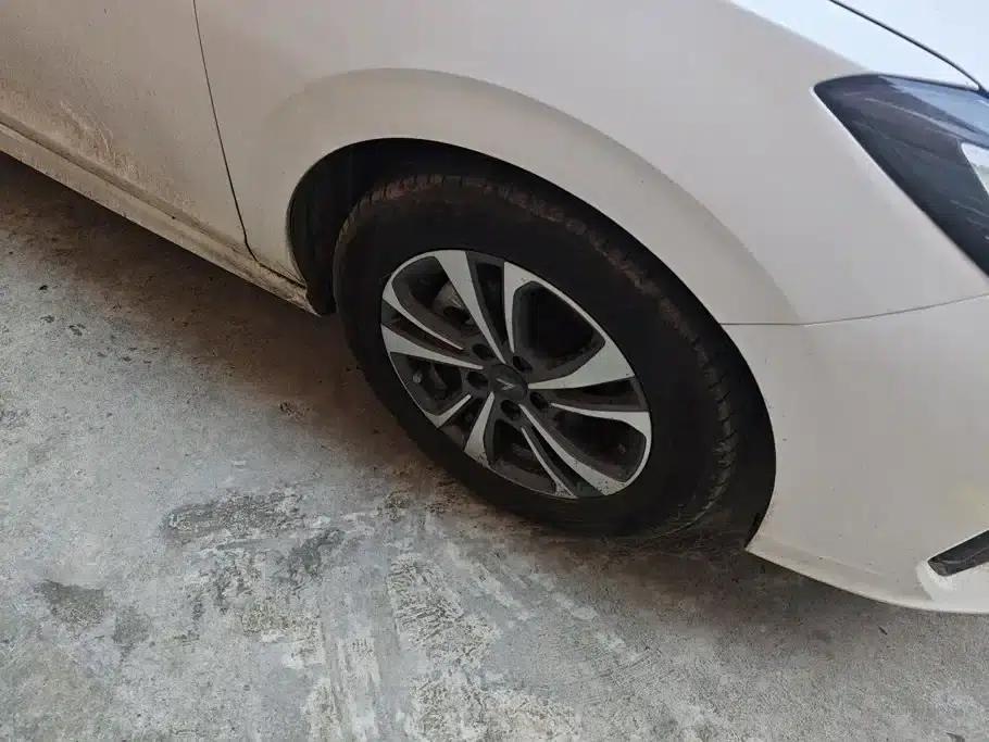 Changan Eado 2023 Enjoy Edition PLUS Blue Whale NE 1.4T GDI DCT Premium Edition — миниатюра 6