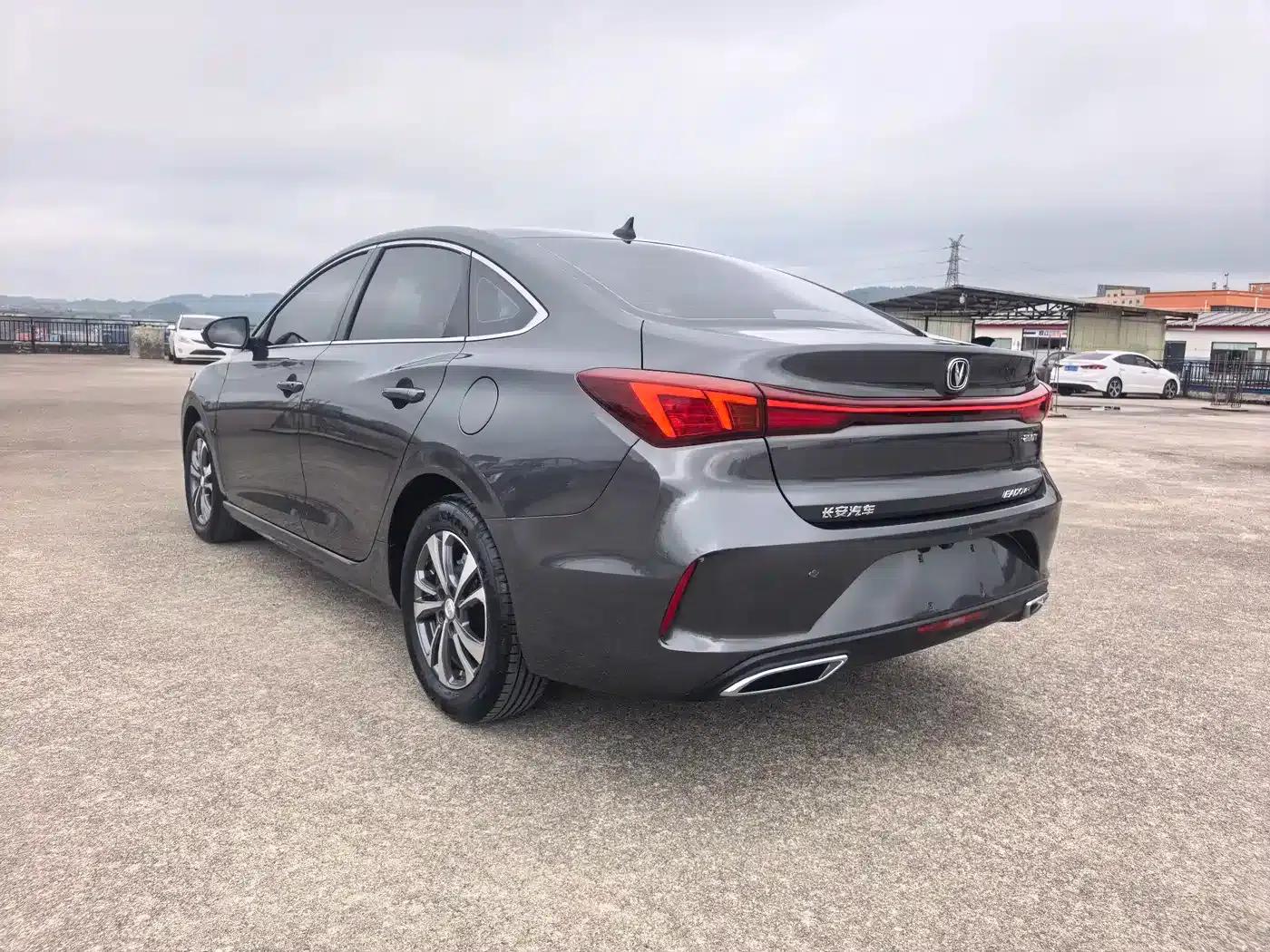 Changan Eado 2022 PLUS Blue Whale NE 1.4T GDI DCT Premium Edition — миниатюра 5
