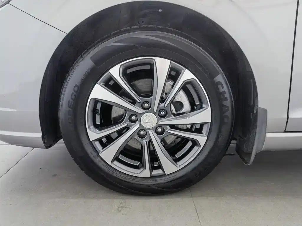 Changan Eado 2021 PLUS Blue Whale NE 1.4T GDI DCT Premium Edition — миниатюра 17