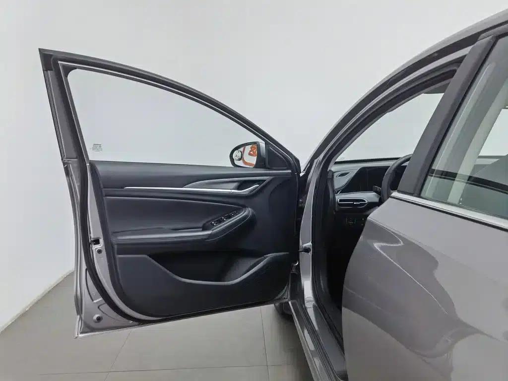 Changan Eado 2022 PLUS 1.6L GDI Manual Elite — миниатюра 8