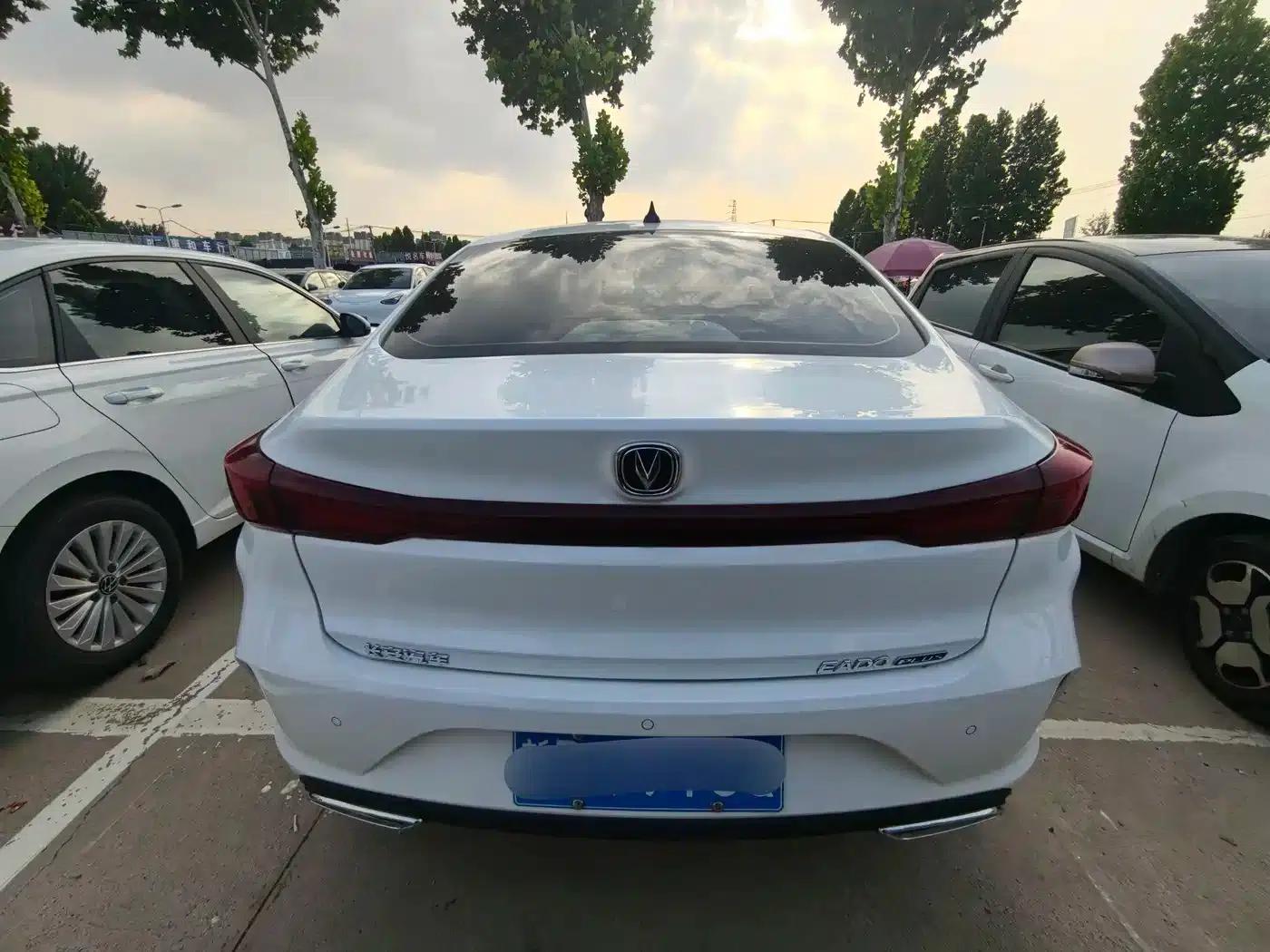 Changan Eado 2025 PLUS 1.4T Dual-Clutch High-Performance Edition — миниатюра 8
