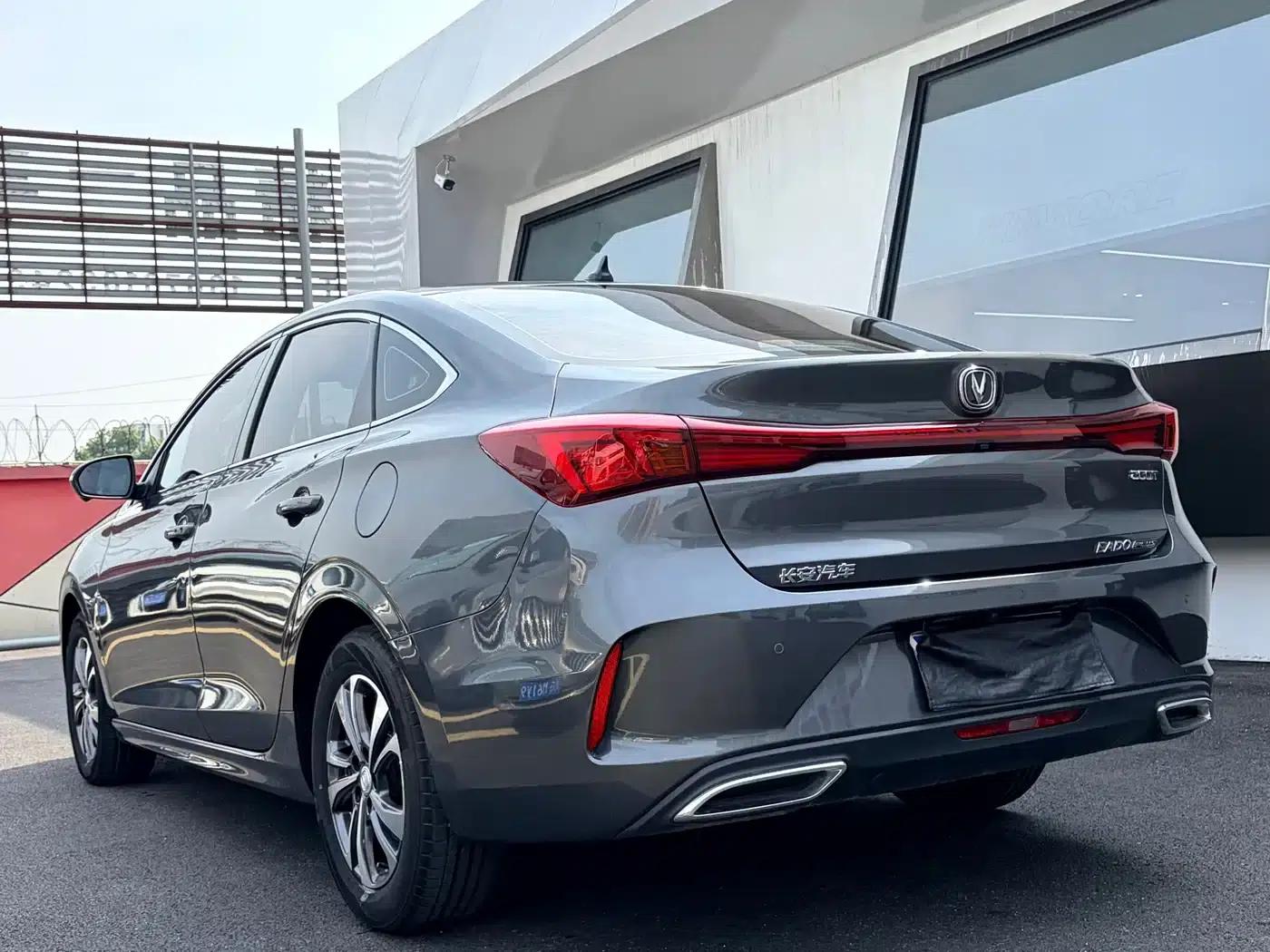 Changan Eado 2022 PLUS Blue Whale NE 1.4T GDI DCT Premium Edition — миниатюра 4