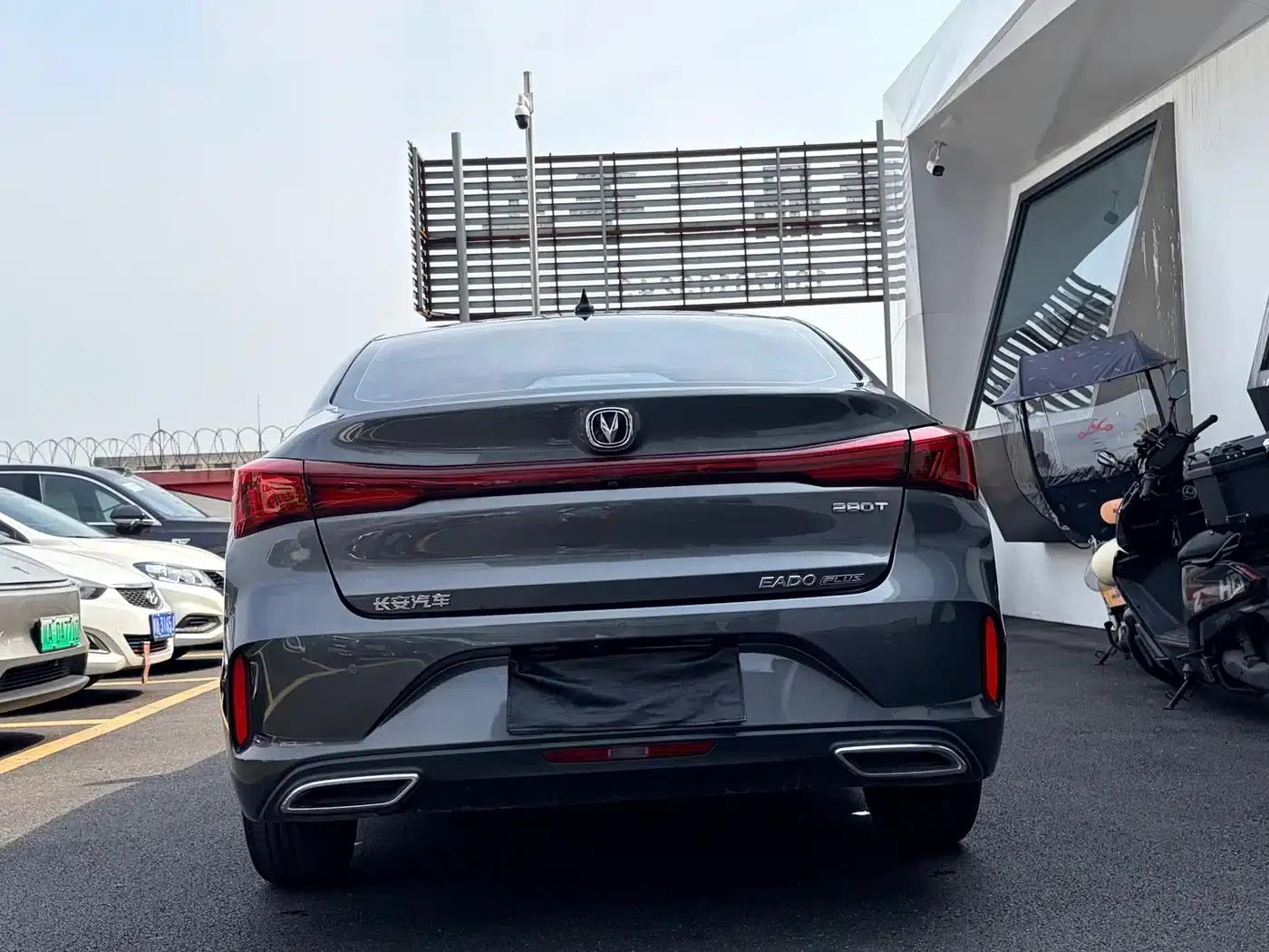 Changan Eado 2022 PLUS Blue Whale NE 1.4T GDI DCT Premium Edition — миниатюра 5