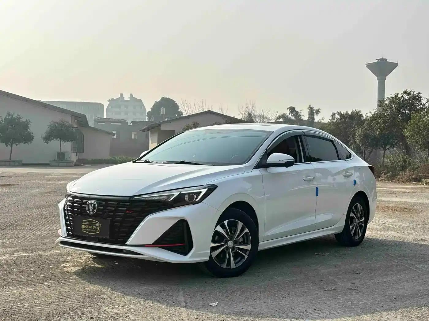 Changan Eado 2024 PLUS Blue Whale NE 1.4T GDI DCT High-Performance Edition — миниатюра 1
