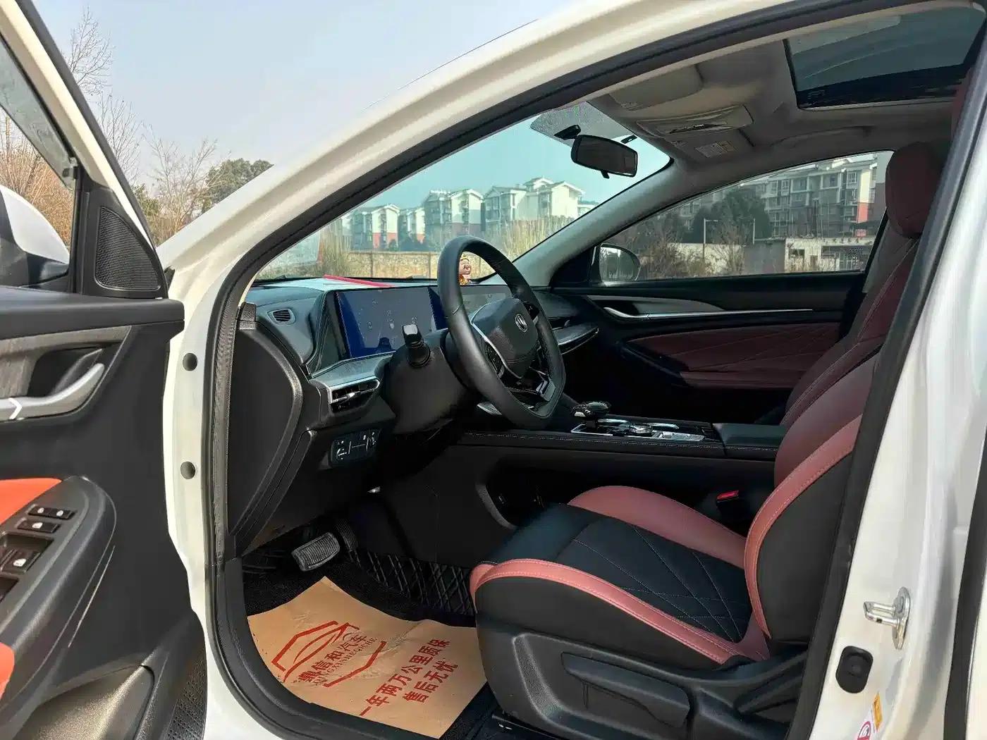 Changan Eado 2024 PLUS Blue Whale NE 1.4T GDI DCT High-Performance Edition — миниатюра 4