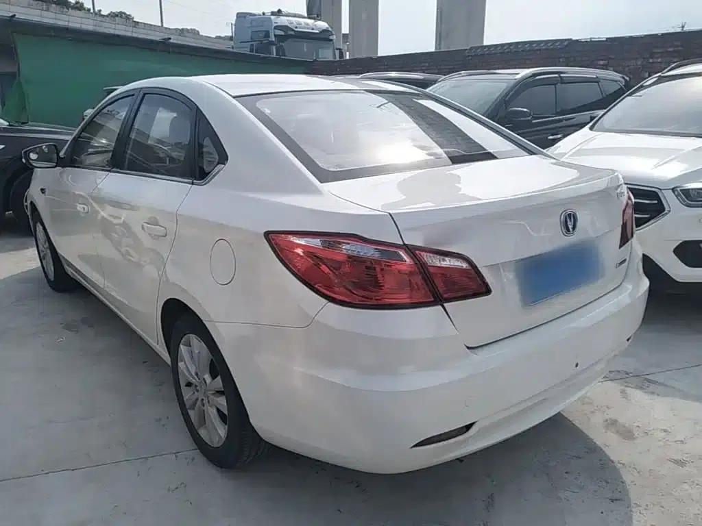 Changan Eado 2014 1.6L Manual Deluxe Edition — миниатюра 5