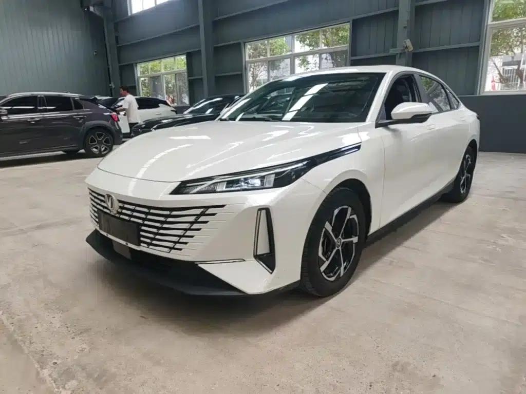 Changan Eado 2024 1.5T GDI Automatic Enjoy Edition — миниатюра 2