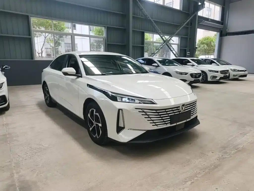 Changan Eado 2024 1.5T GDI Automatic Enjoy Edition — миниатюра 4