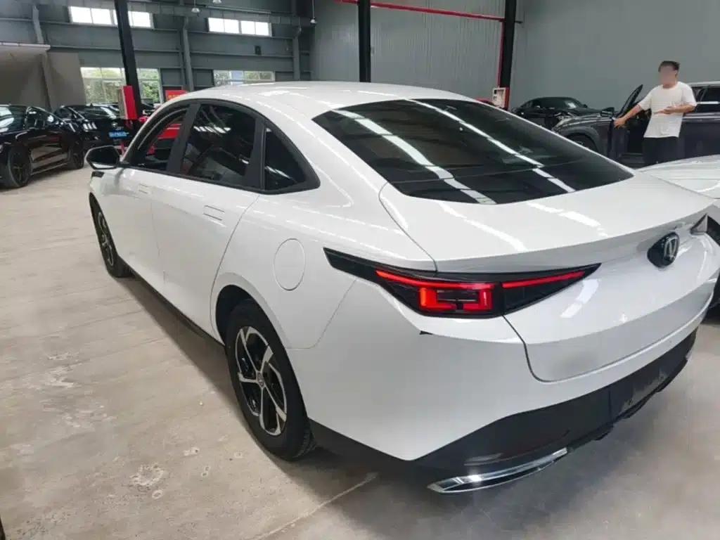 Changan Eado 2024 1.5T GDI Automatic Enjoy Edition — миниатюра 5