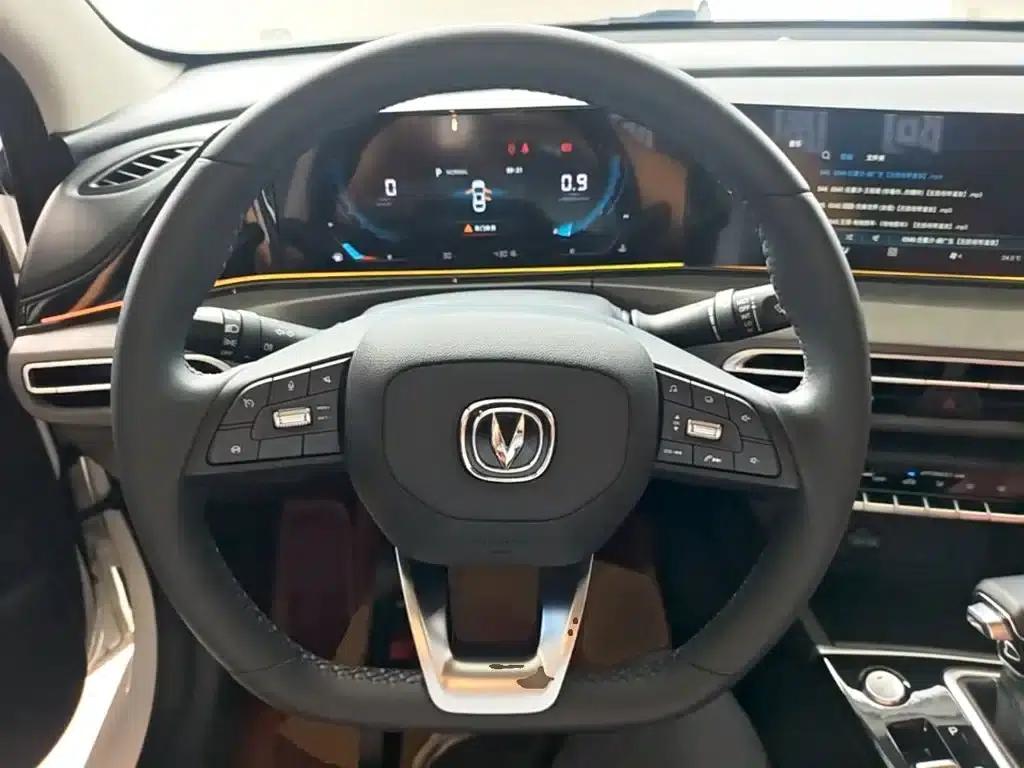 Changan Eado 2021 PLUS Blue Whale NE 1.4T GDI DCT Premium Edition — миниатюра 11