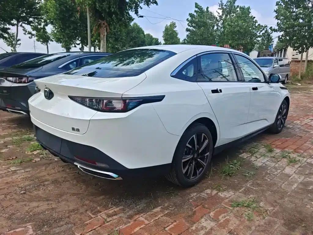 Changan Eado 2024 1.5T GDI Automatic Premium Edition — миниатюра 7