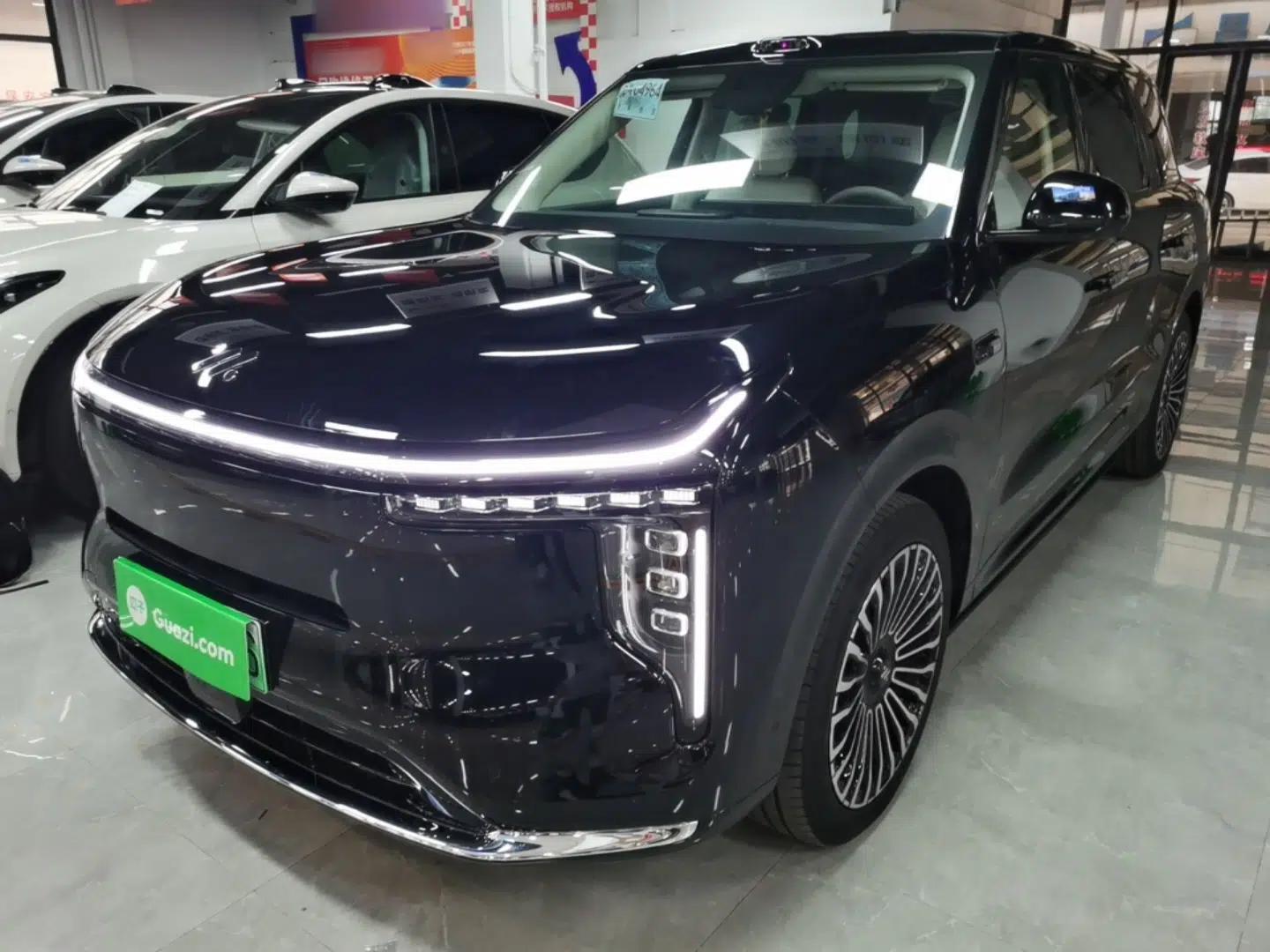 IM Zhiji LS8 2026 Model 52 Max+ Tech Flagship Five-Seat — миниатюра 1
