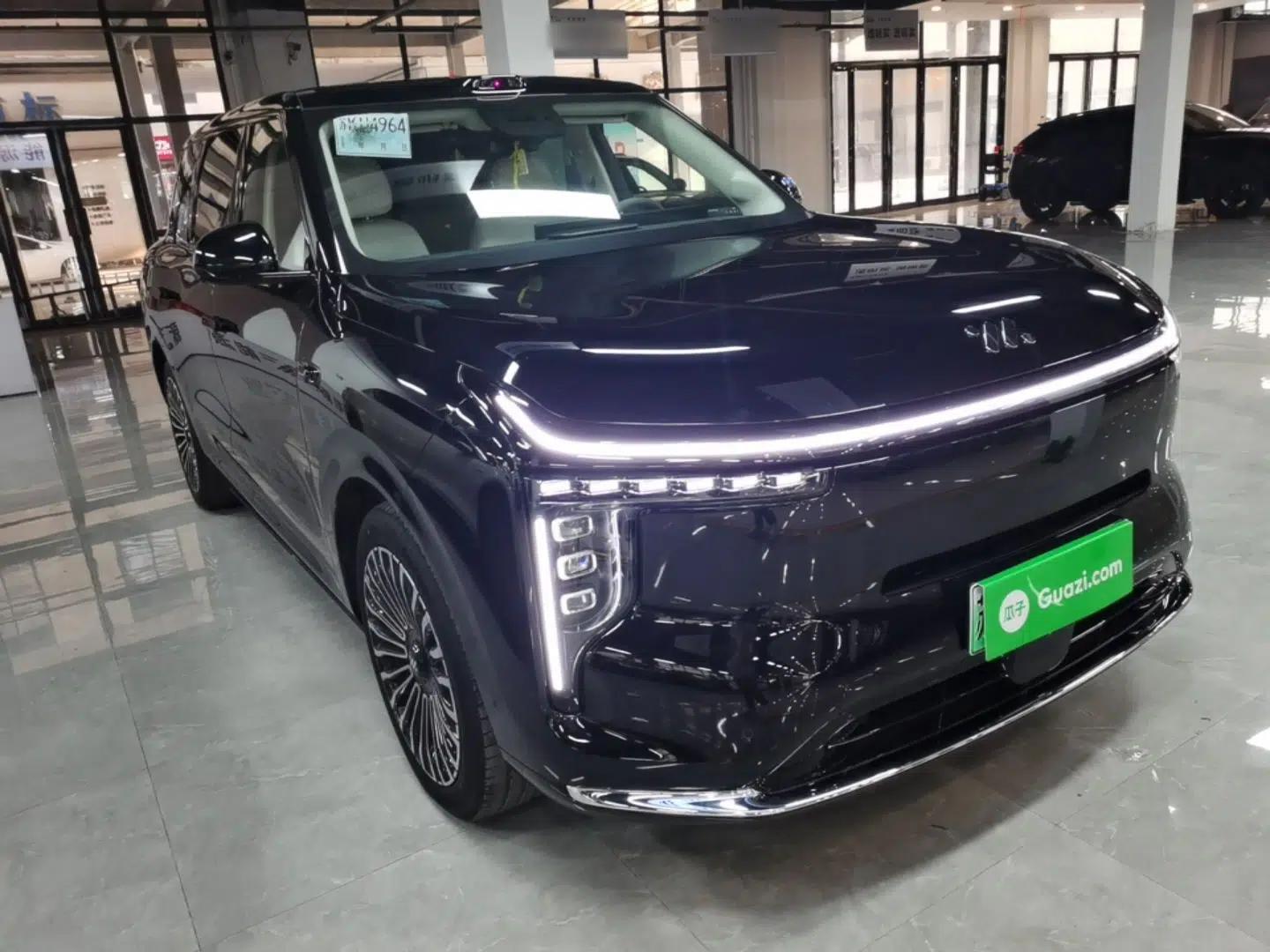 IM Zhiji LS8 2026 Model 52 Max+ Tech Flagship Five-Seat — миниатюра 3