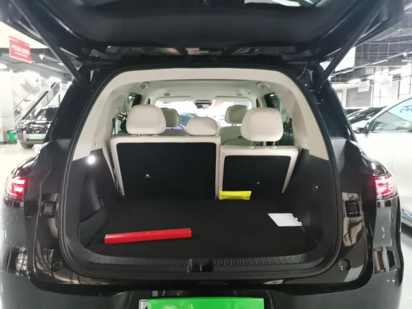 IM Zhiji LS8 2026 Model 52 Max+ Tech Flagship Five-Seat — миниатюра 22