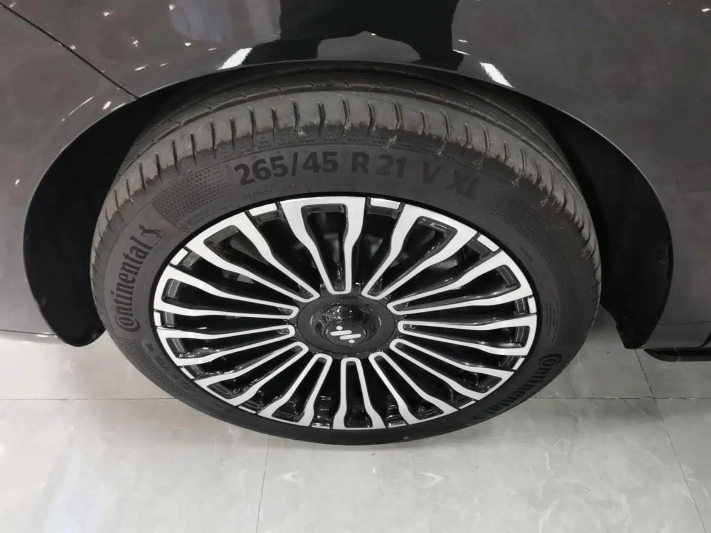 IM Zhiji LS8 2026 Model 52 Max+ Tech Flagship Five-Seat — миниатюра 10