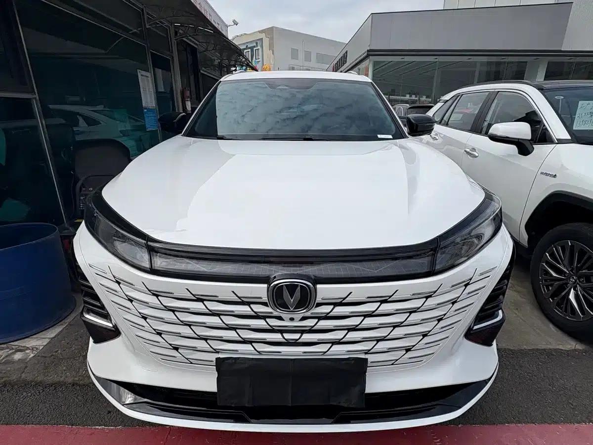 Changan CS75PLUS 2025 Fourth Generation 1.5T New Blue Whale Smart Whale Edition — миниатюра 2