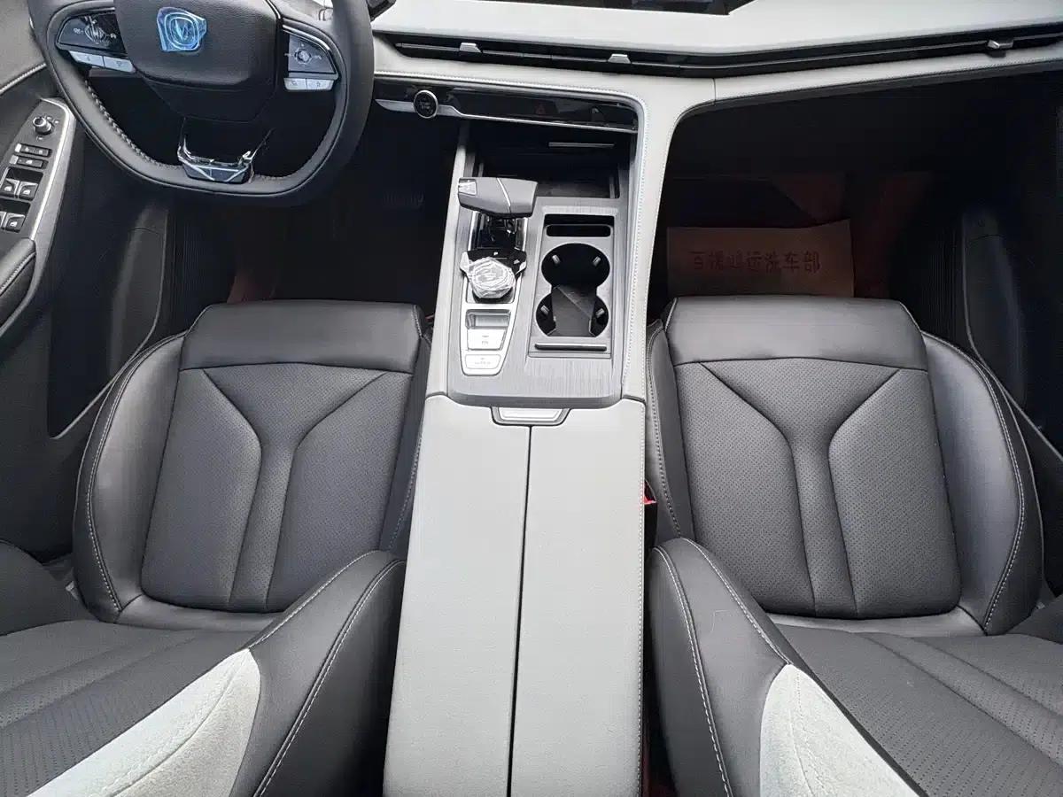 Changan CS75PLUS 2025 Fourth Generation 1.5T New Blue Whale Smart Whale Edition — миниатюра 13