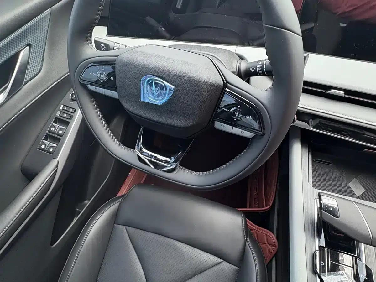 Changan CS75PLUS 2025 Fourth Generation 1.5T New Blue Whale Smart Whale Edition — миниатюра 9