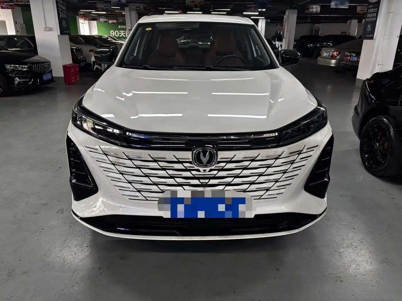 Changan CS75PLUS 2024 Model, Third Generation, Champion Edition, 1.5T Intelligent Driving and Sporty Type — миниатюра 2