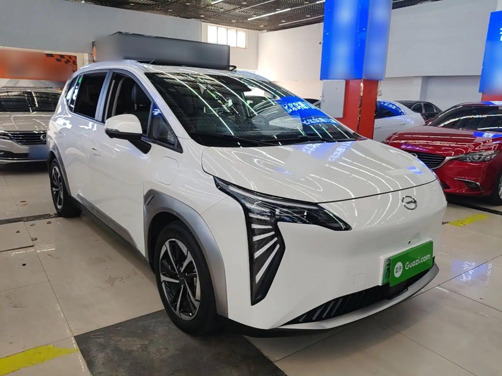 AION Y 2023 Plus 510 Smart Edition — миниатюра 3