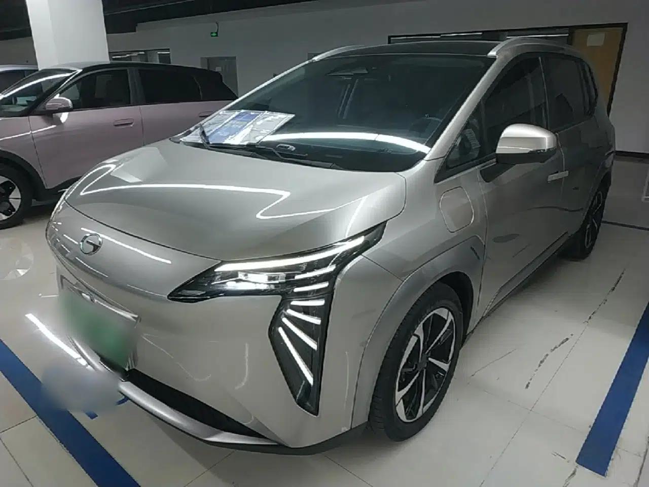AION Y 2022 Plus 70 Smart Edition — миниатюра 1