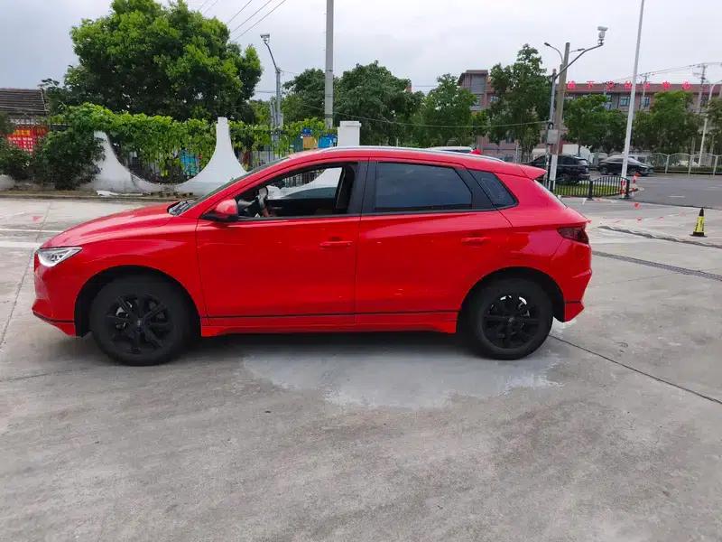 BYD e2 2021 Luxury Edition — миниатюра 3