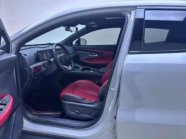 Changan UNI-T 2020 1.5T Premium Edition — миниатюра 8