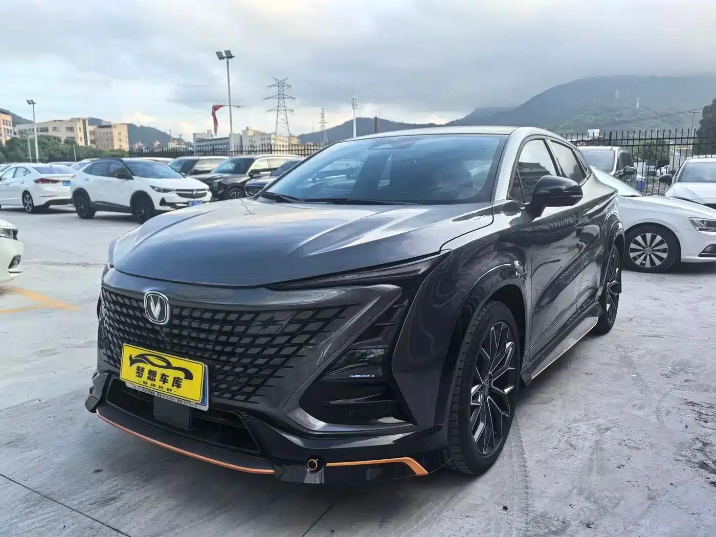 Changan UNI-T 2022 1.5T Sport Flagship Edition — миниатюра 1