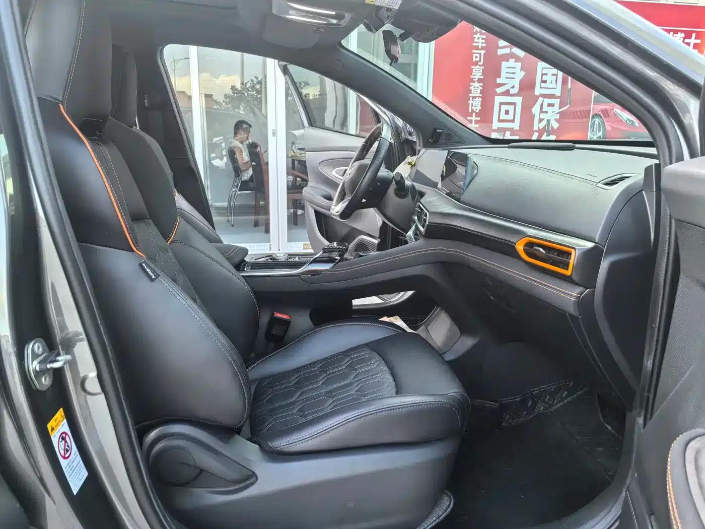 Changan UNI-T 2022 1.5T Sport Flagship Edition — миниатюра 11