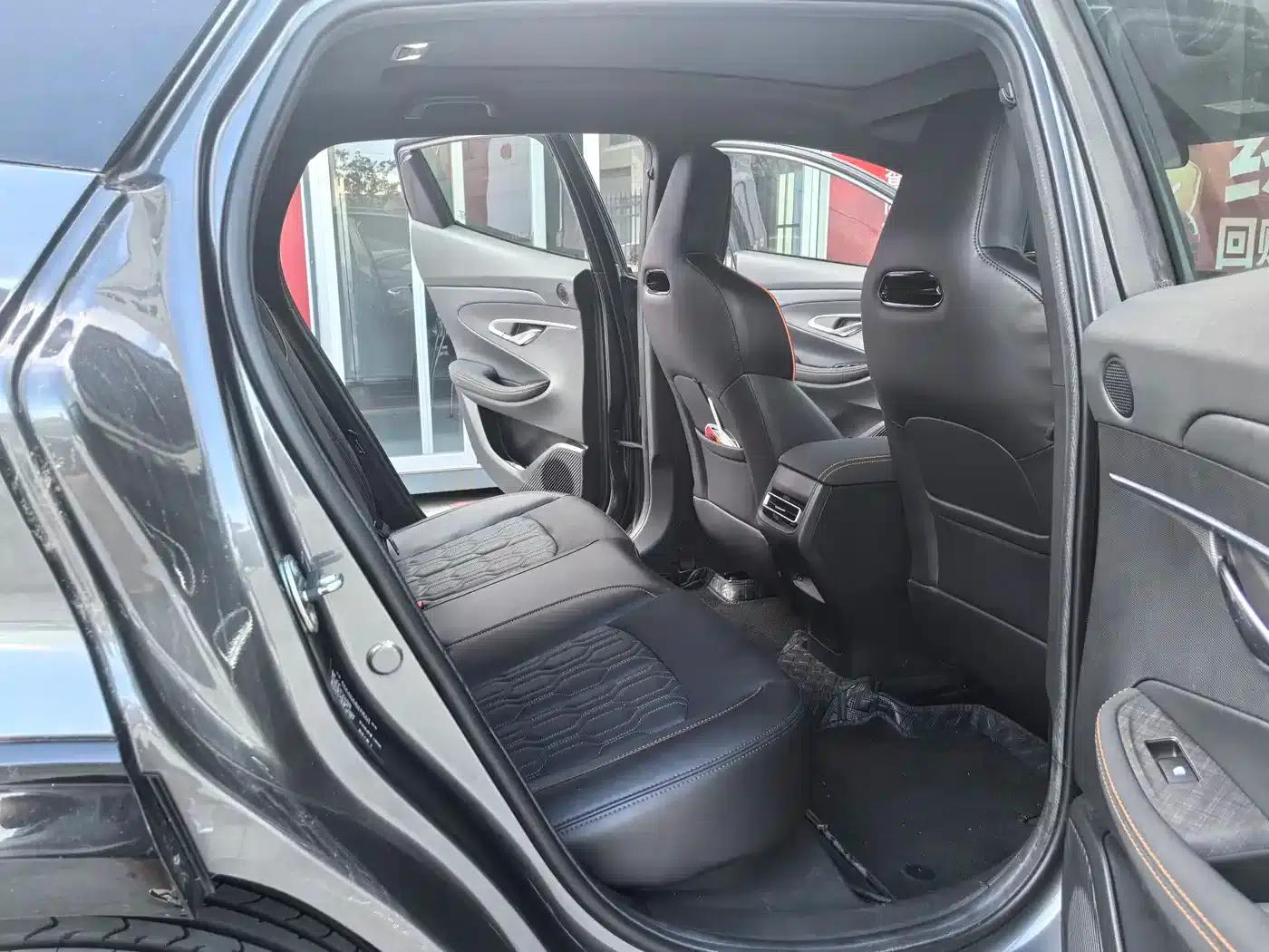 Changan UNI-T 2022 1.5T Sport Flagship Edition — миниатюра 13