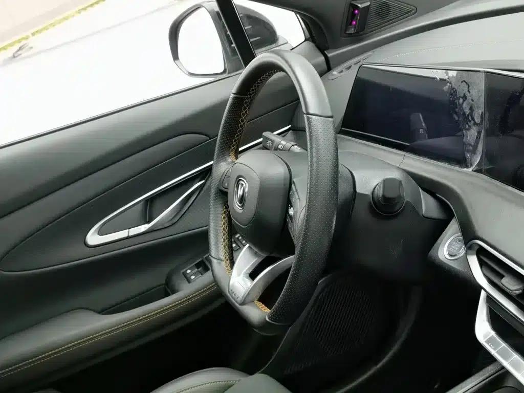 Changan UNI-T 2022 1.5T Premium Edition — миниатюра 22
