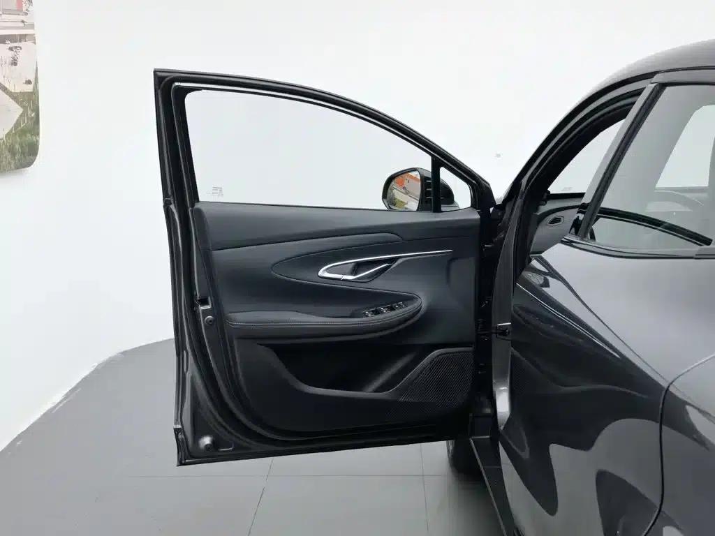 Changan UNI-T 2022 1.5T Premium Edition — миниатюра 8